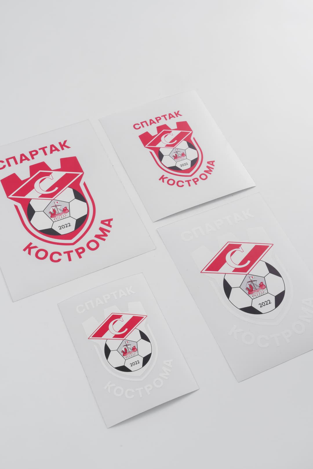 Наклейки с эмблемой